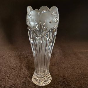 Oneida ‘Southern Garden’ bud vase